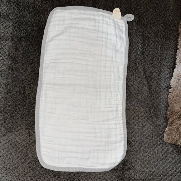 NEW Handcrafted St. Patrick's Day Themed Burp Cloth - Picture 2 of 2